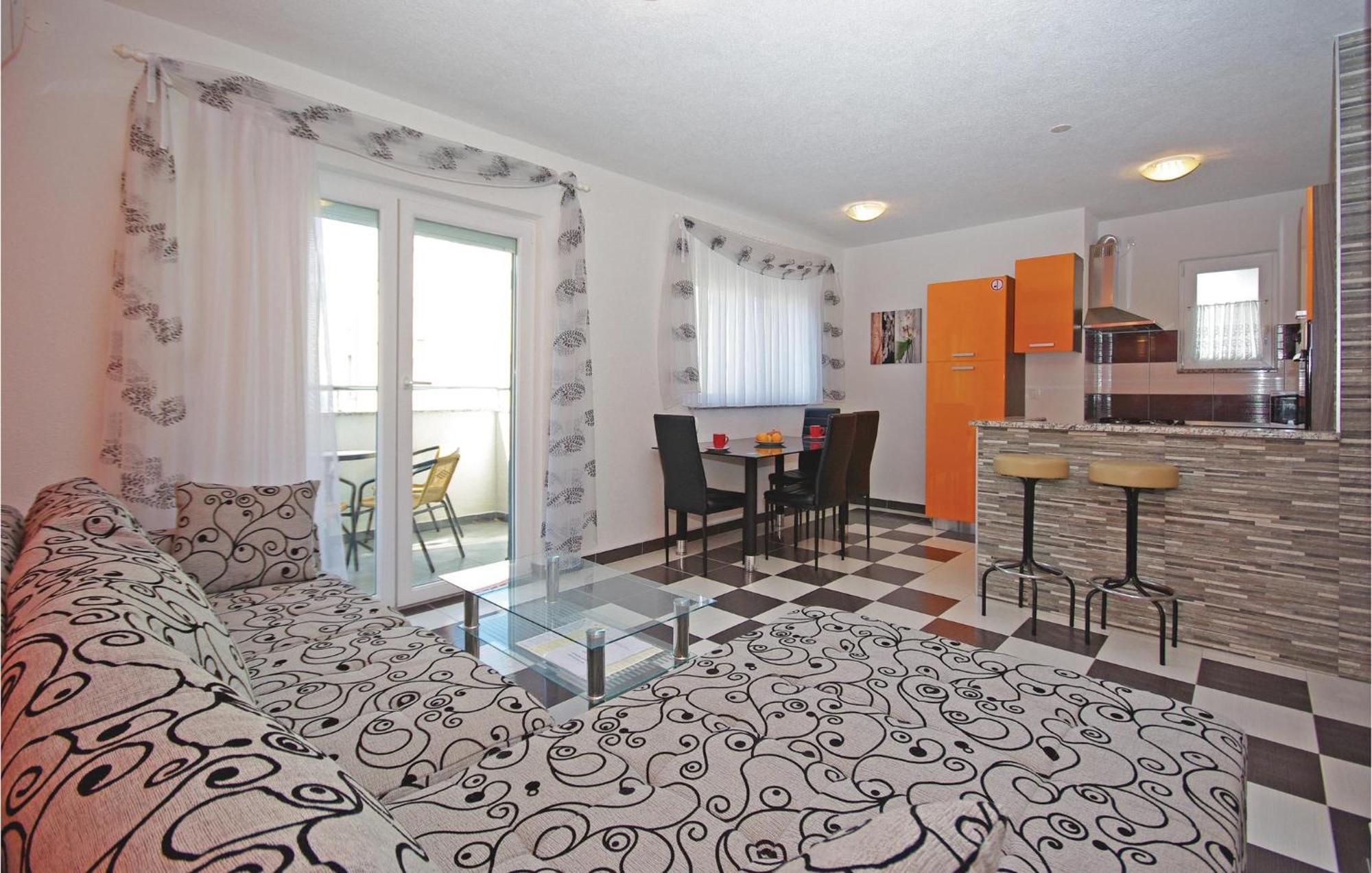 Gorgeous Apartment In Makarska With Wifi Dış mekan fotoğraf